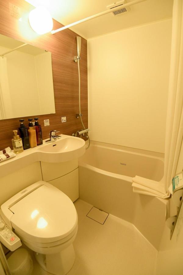 Via Inn Shin Osaka West מראה חיצוני תמונה
